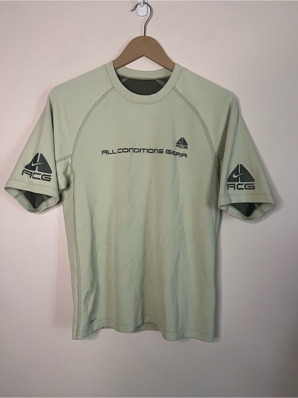 RARE Vintage Y2K Nike Fit ACG Shirt Size S *FLAWS*